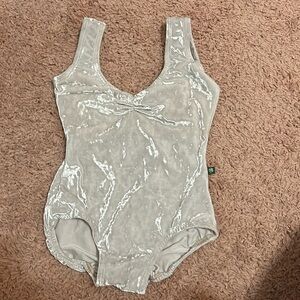 LUCKY LEO CUSTOM FULL VELVET WHITE- used but great condition